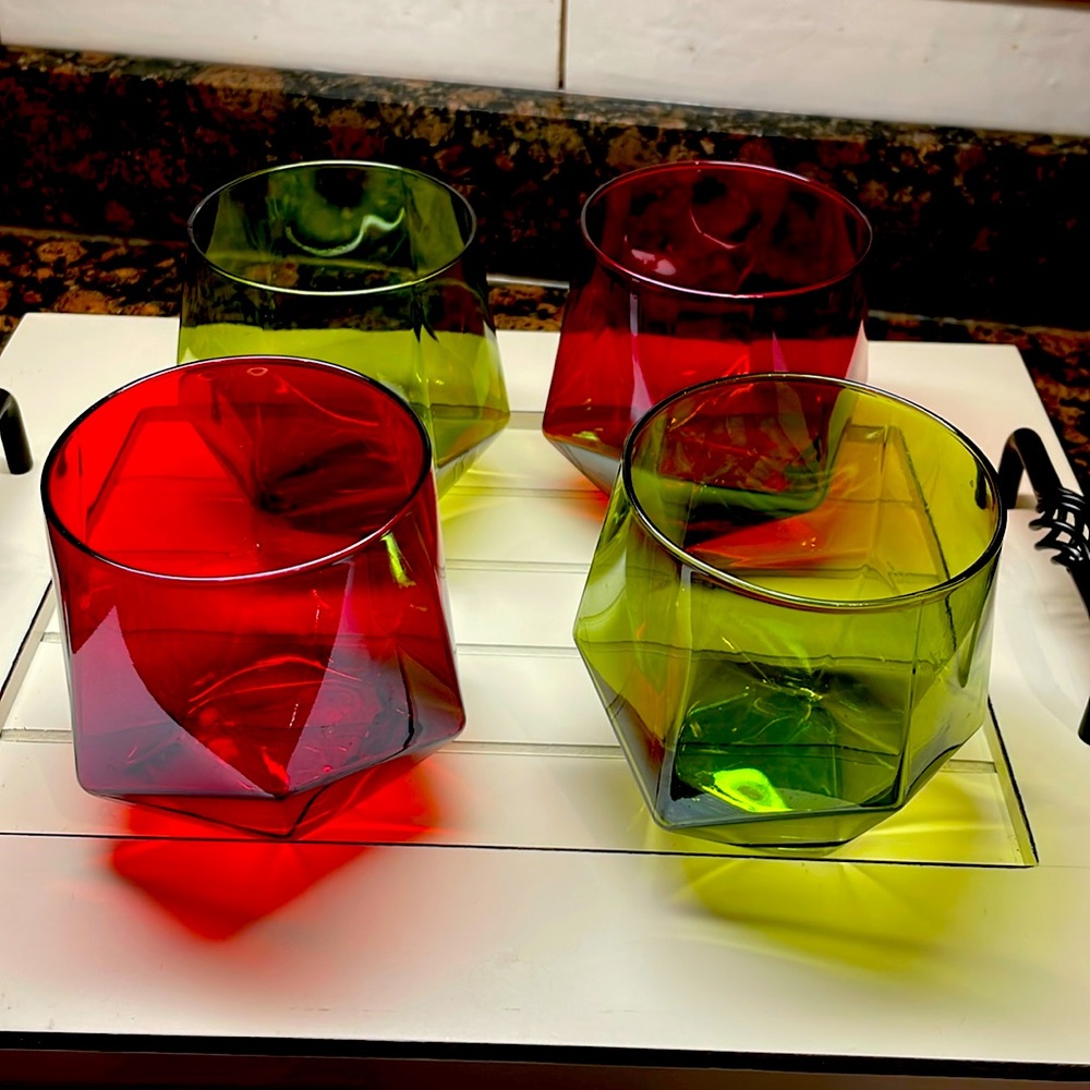 Festive glasses. Green and red octagon 16 oz. Set of 4